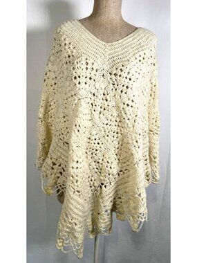 Vintage 70s Hand Made Beige Crochet Shawl Poncho Irish Lace Soft  Acrylic Blend